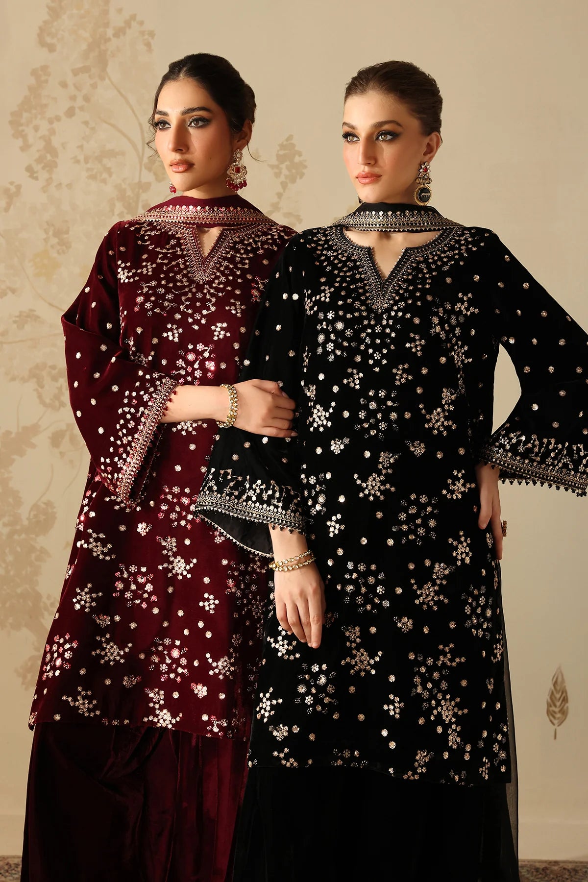 EMBROIDERED VELVET SF-4316 | Baroque