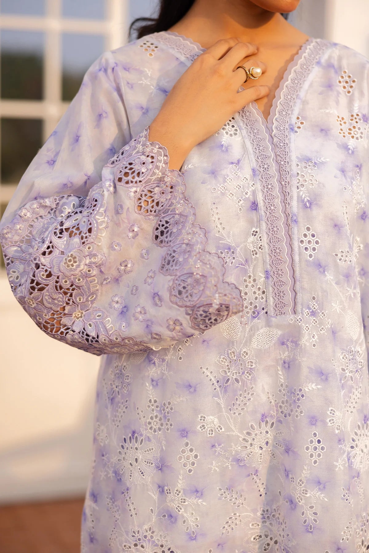 ESUF4149 | UNSTITCHED | Baroque