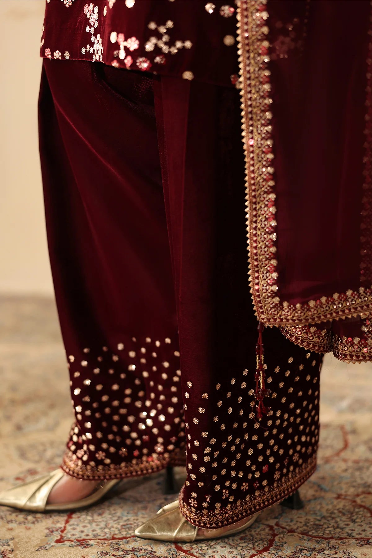 EMBROIDERED VELVET SF-4315 | Baroque