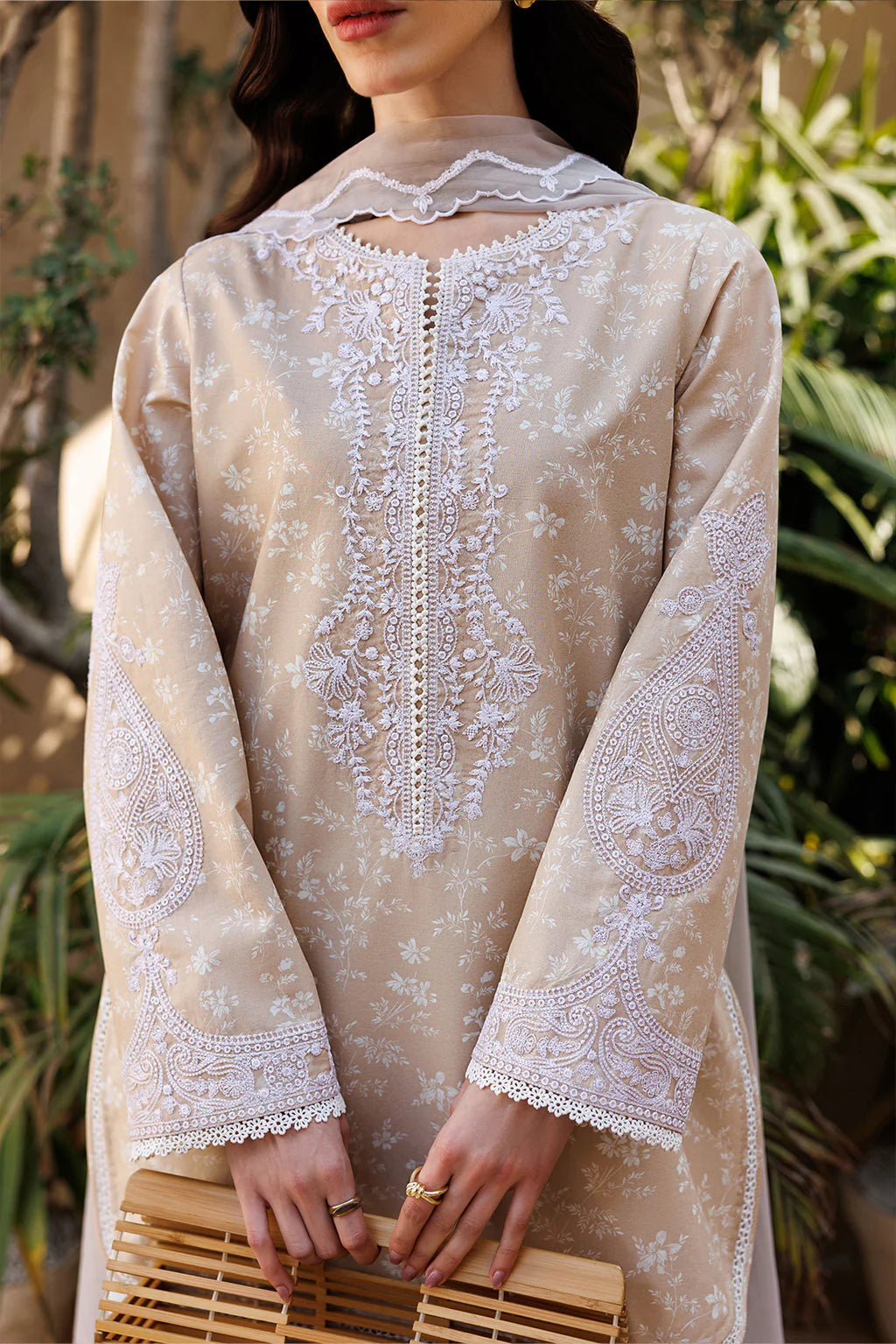 UE-677 Printed Lawn | Iznik