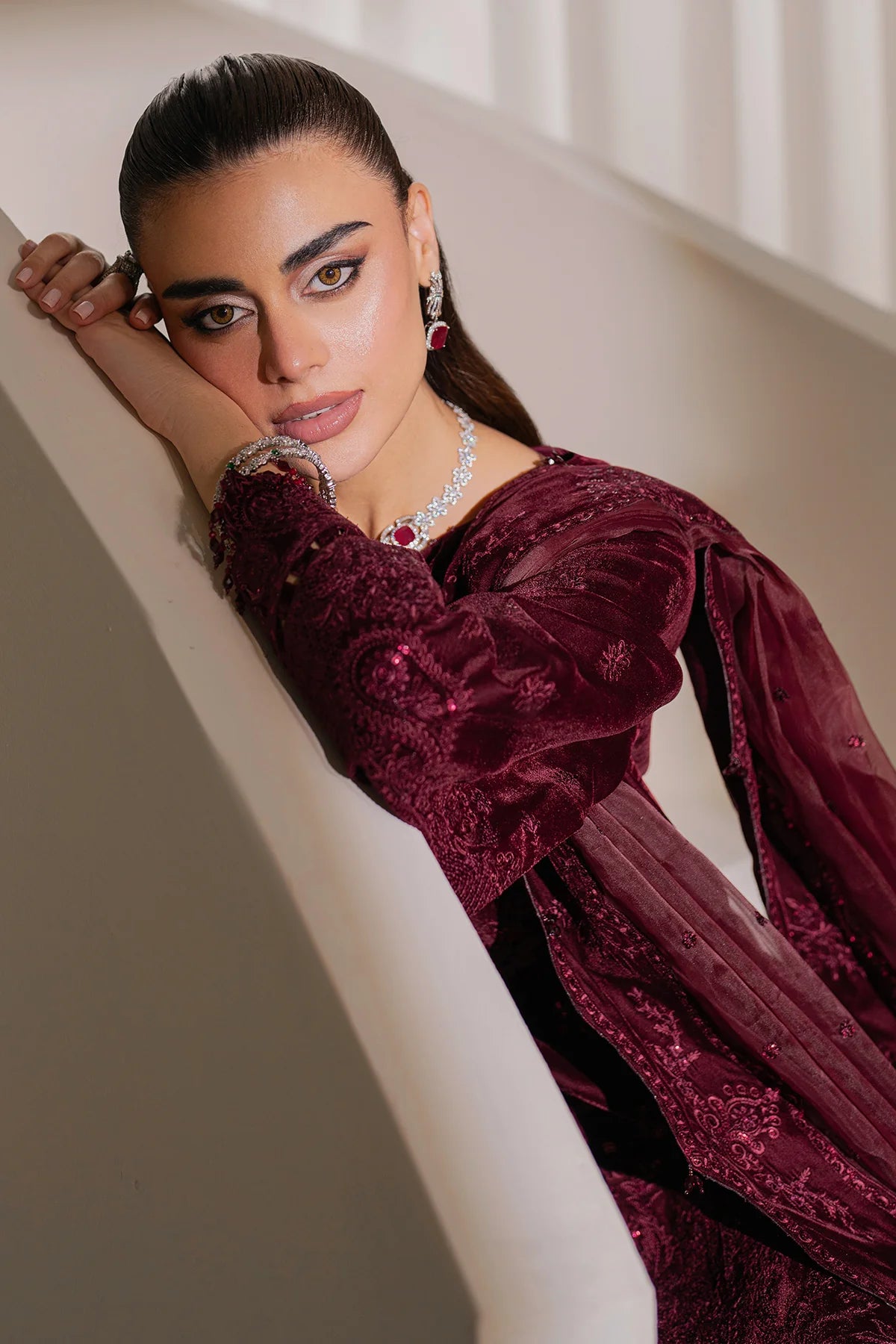 EMBROIDERED VELVET SF-758 | Baroque