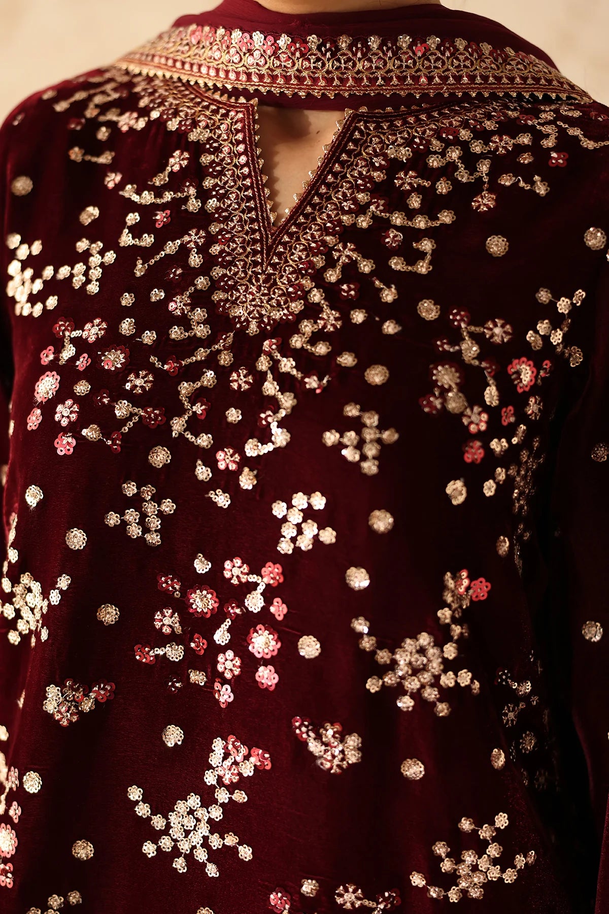 EMBROIDERED VELVET SF-4315 | Baroque