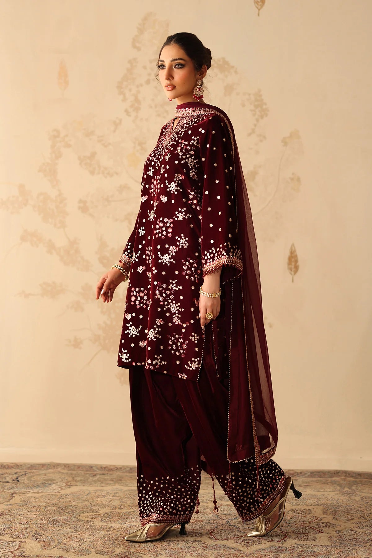 EMBROIDERED VELVET SF-4315 | Baroque