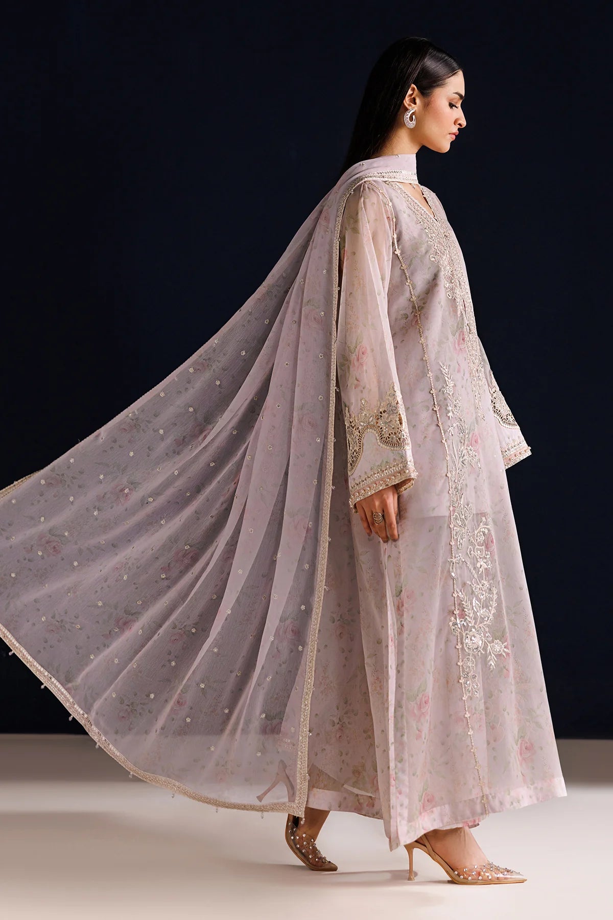 EFPR1320 | New In | Baroque