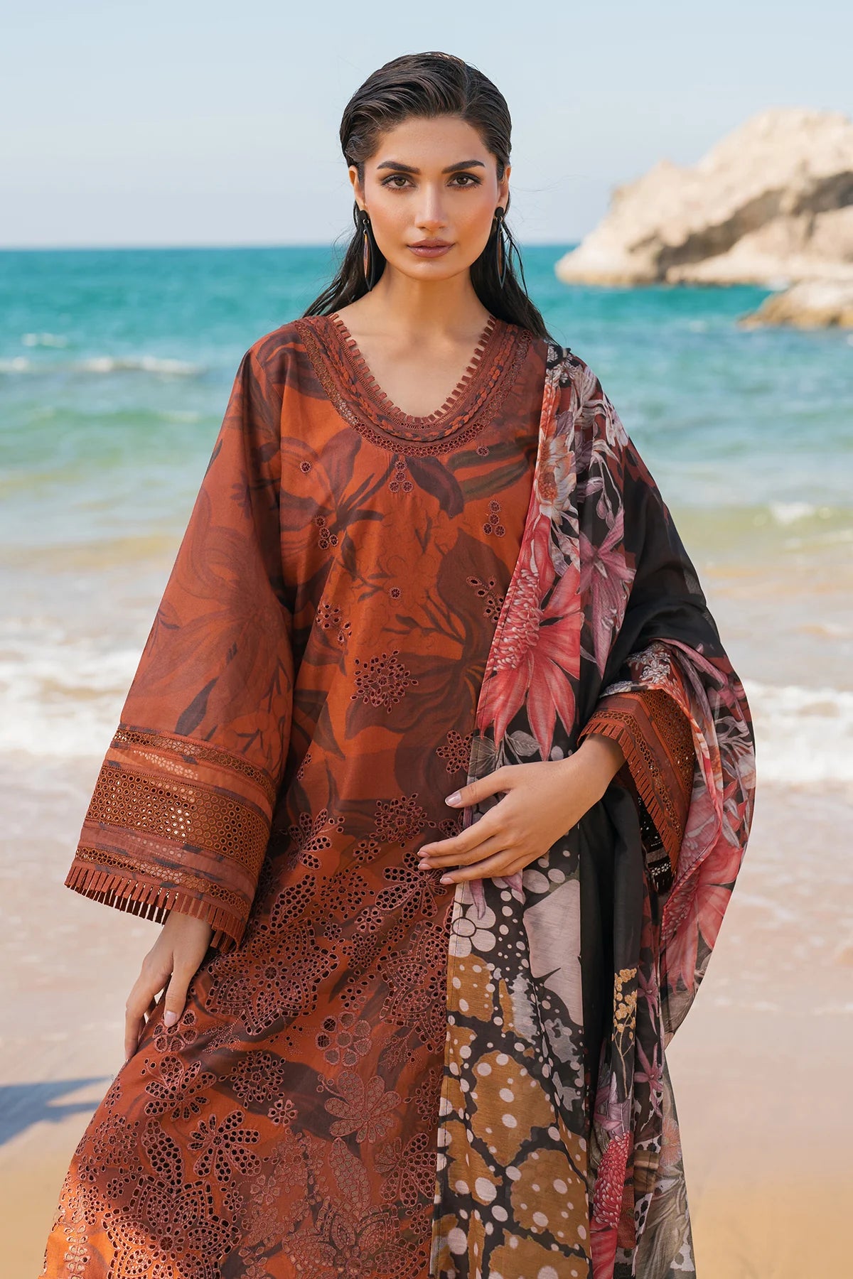 ESUF4113 | UNSTITCHED | Baroque