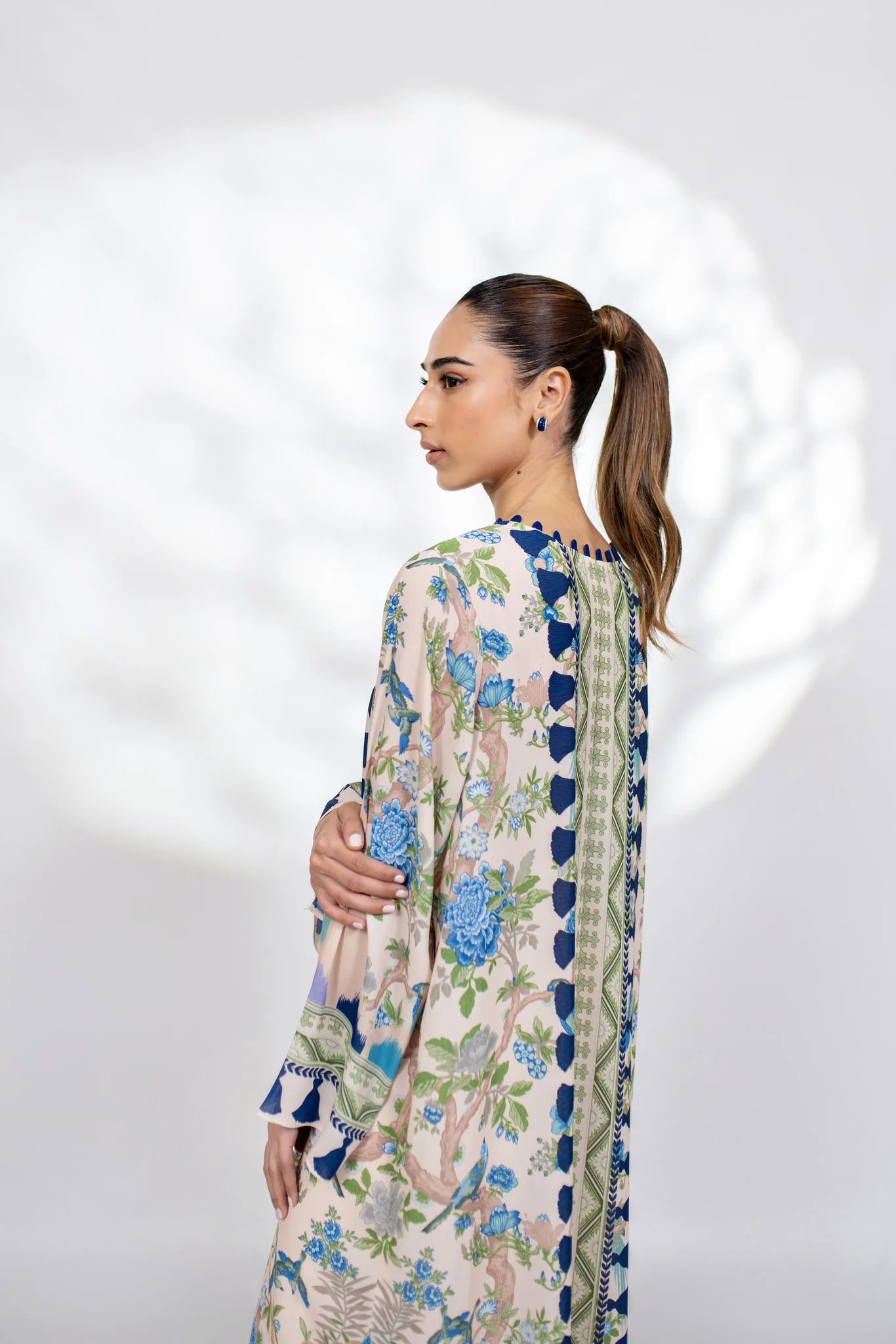 Emerino (B) | BARAÉ KHANOM