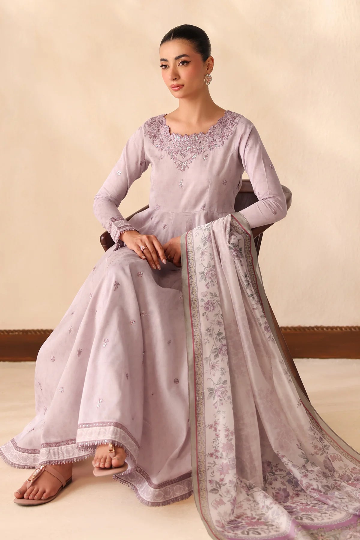 ESPR1352 | New In | Baroque