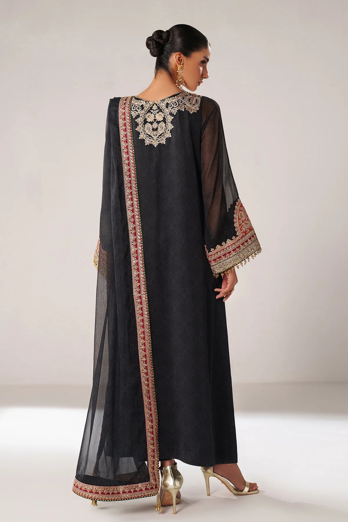 EFPR1246 | New In | Baroque