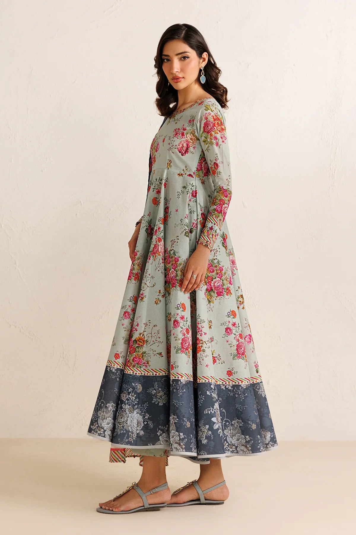 ESPR1341 | New In | Baroque
