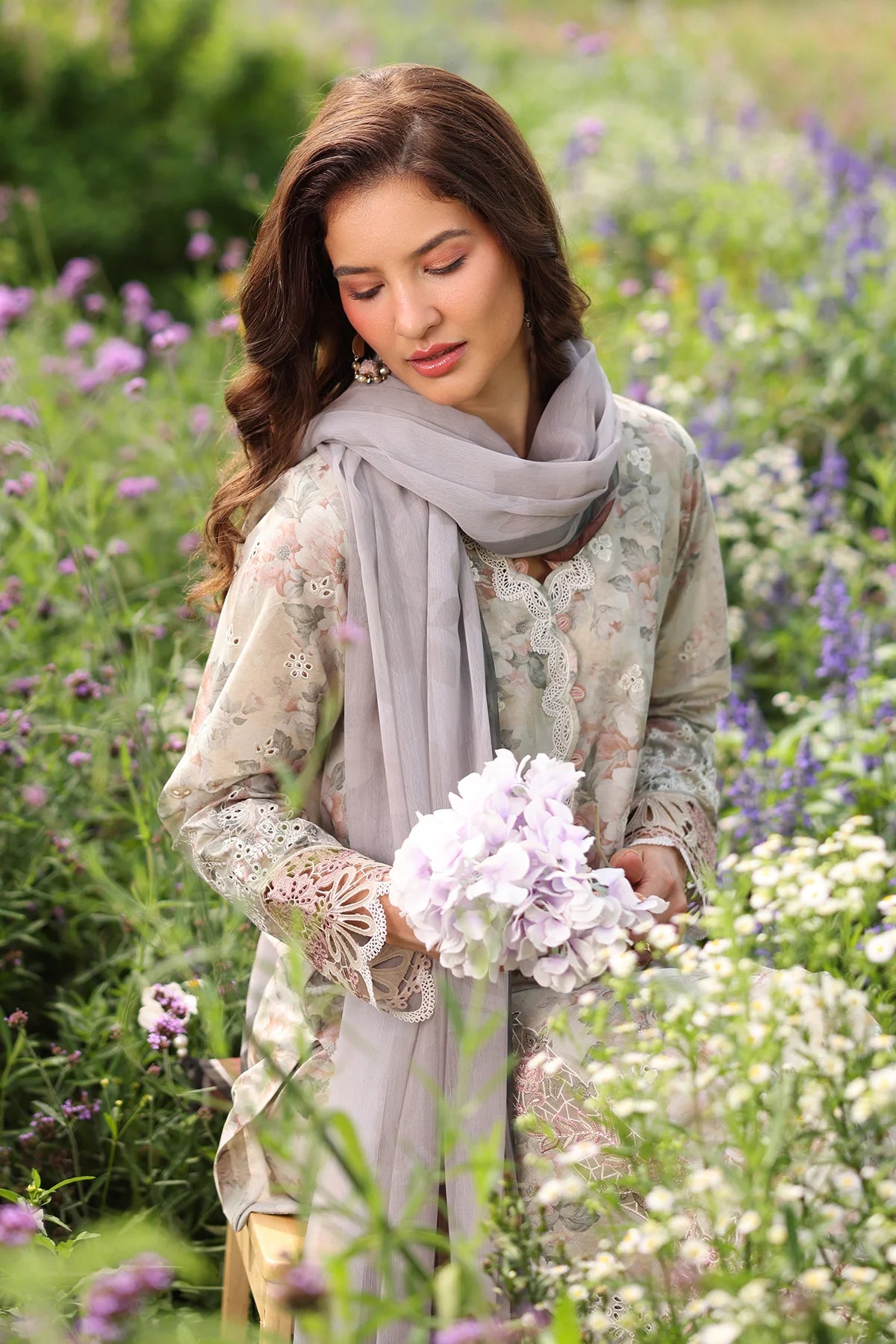 ESUF4225 | UNSTITCHED | Baroque