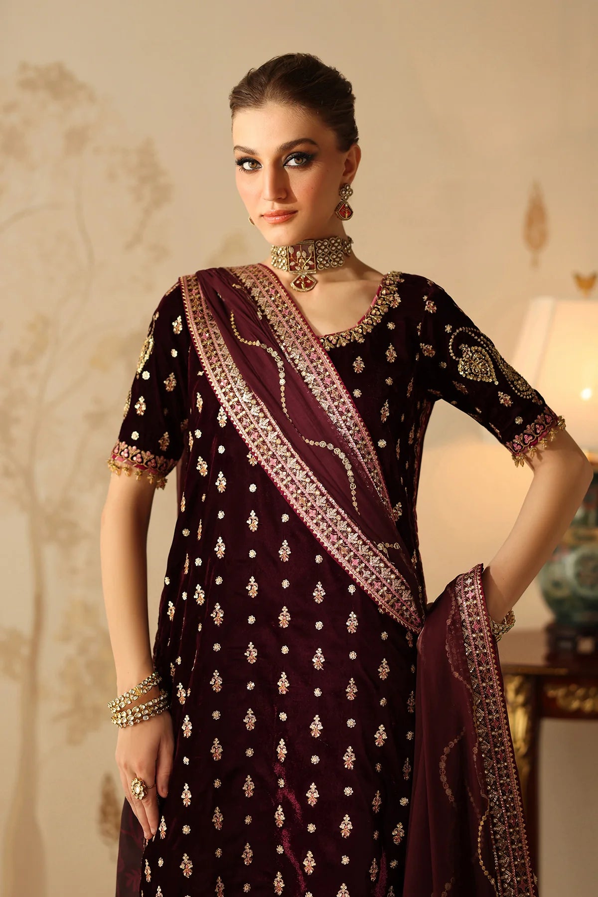 EMBROIDERED VELVET SF-4313 | Baroque