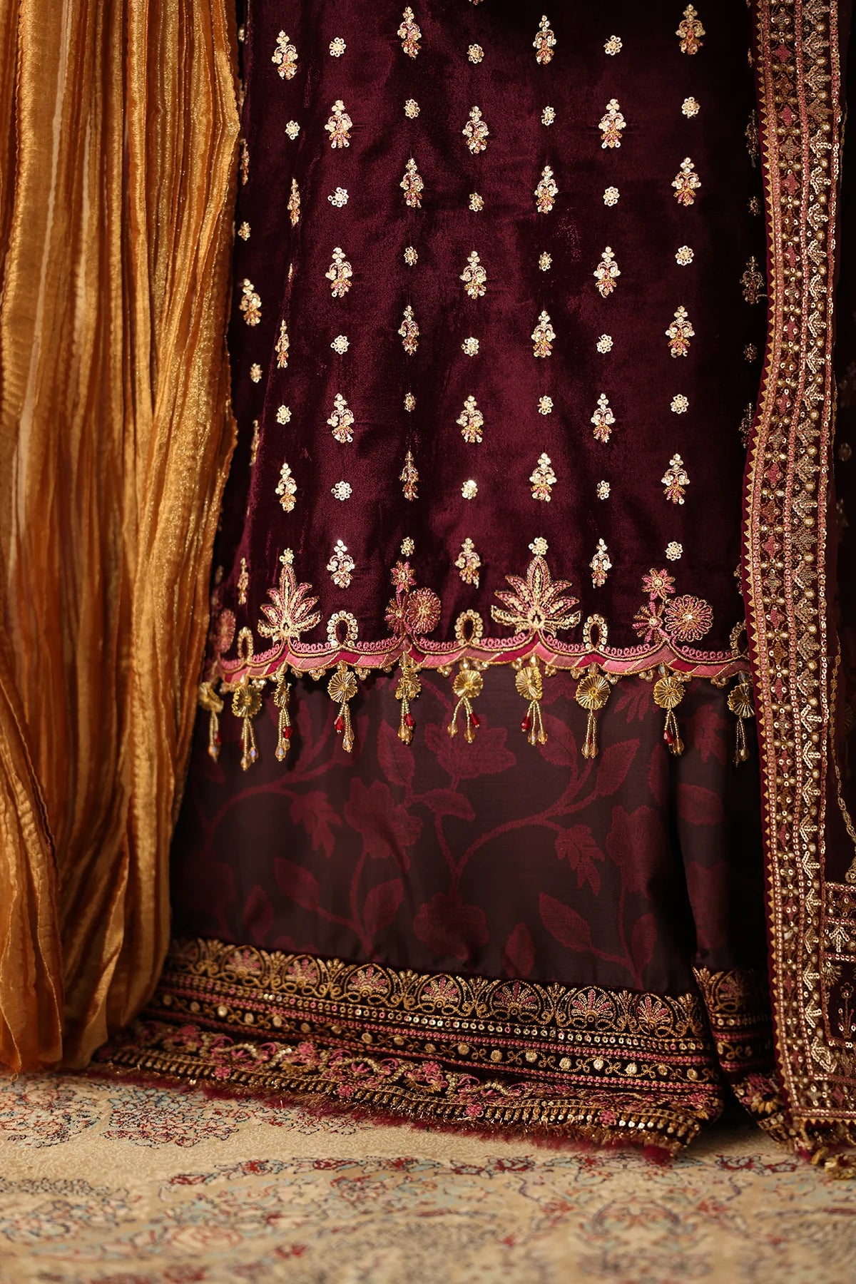 EMBROIDERED VELVET SF-4313 | Baroque