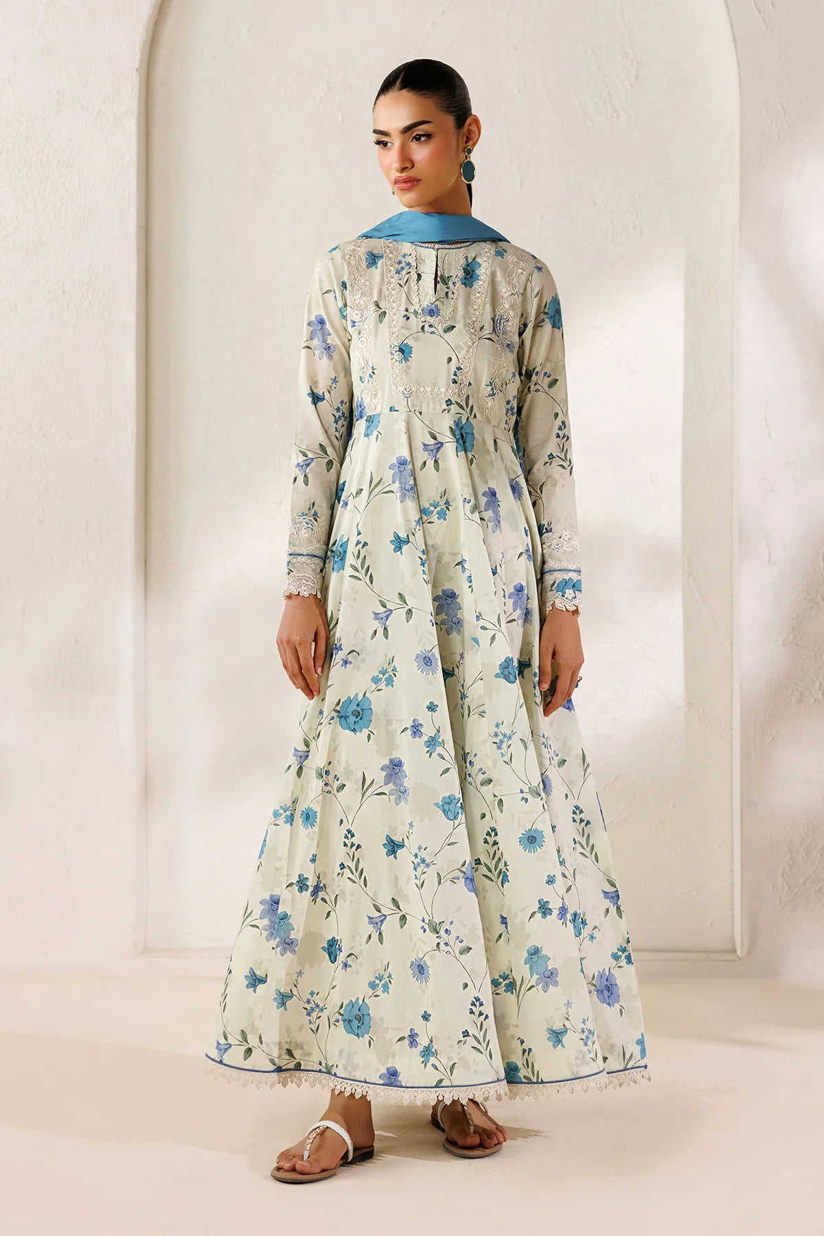 ESPR1343 | New In | Baroque