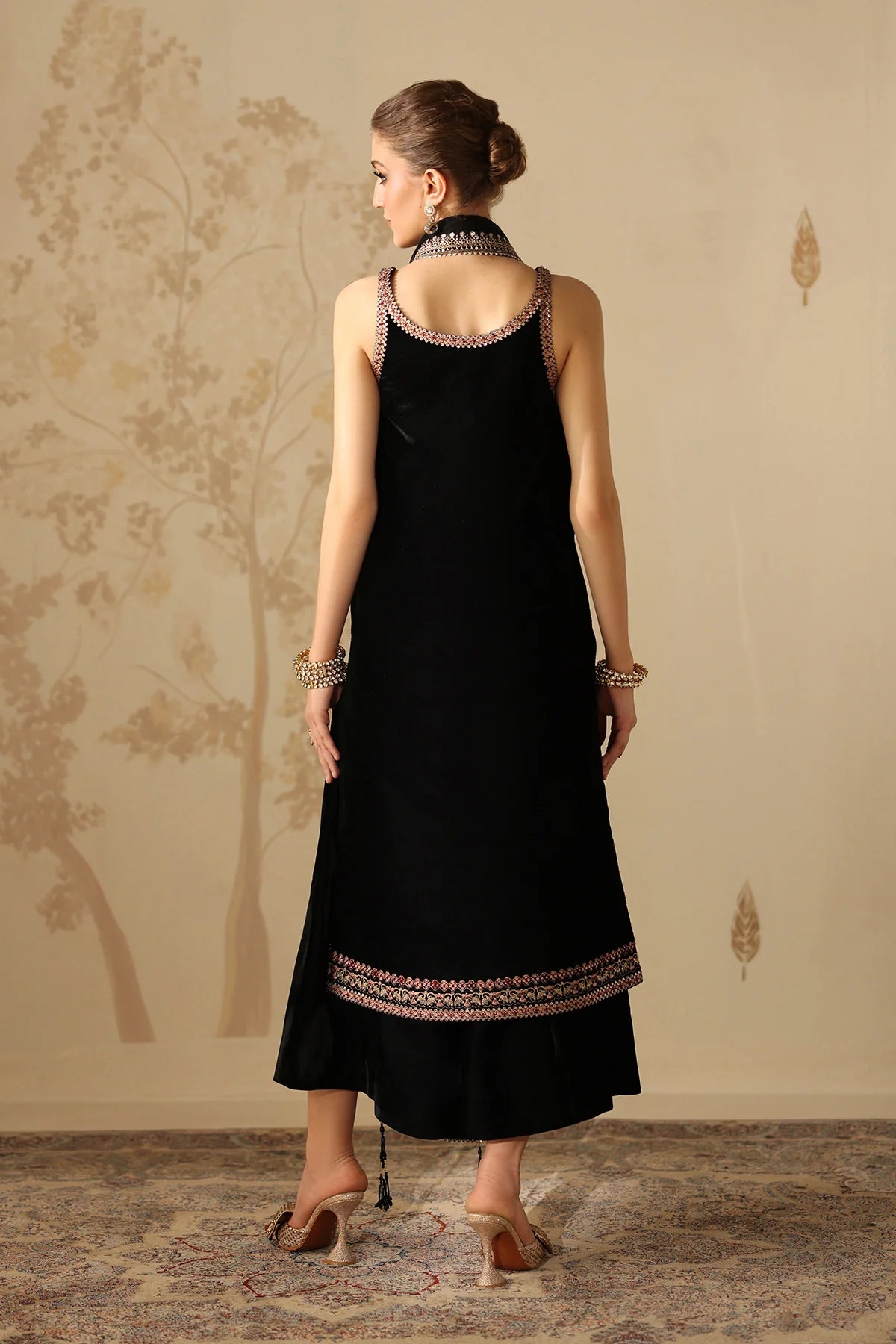 EMBROIDERED VELVET SF-4312 | Baroque
