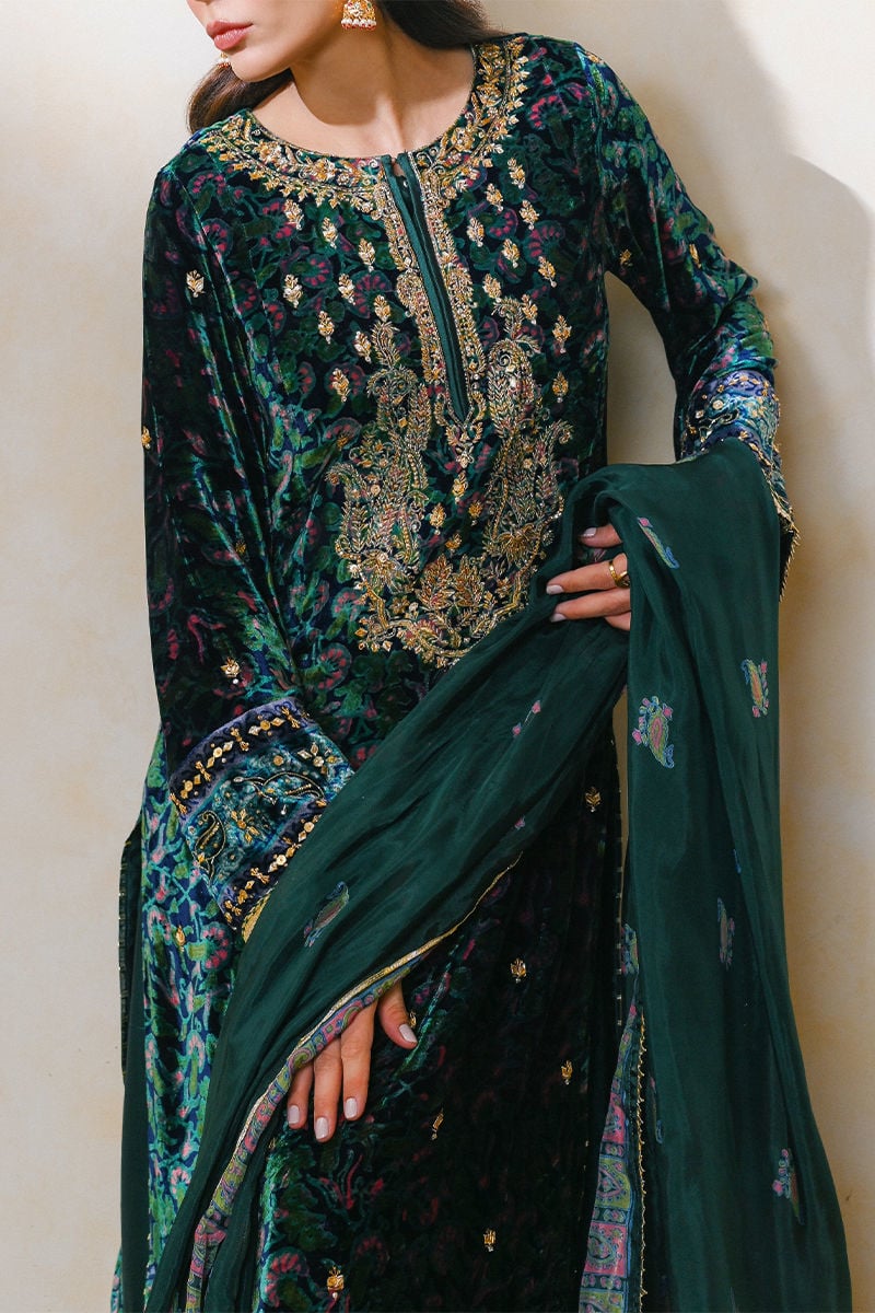 SHAFAQ SHIRT AND DUPATTA | QISSA LUXURY VELVETS | ANSAB JAHANGIR