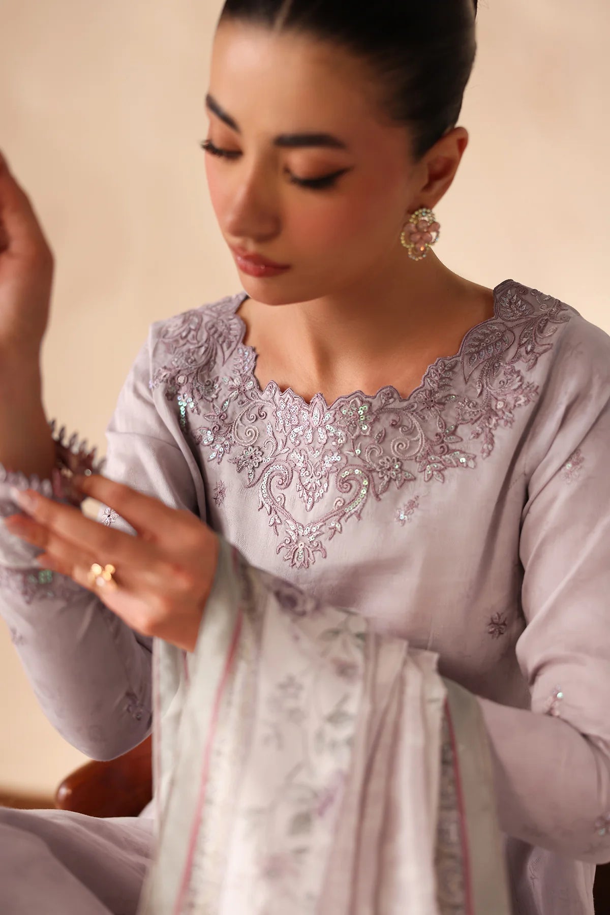ESPR1352 | New In | Baroque