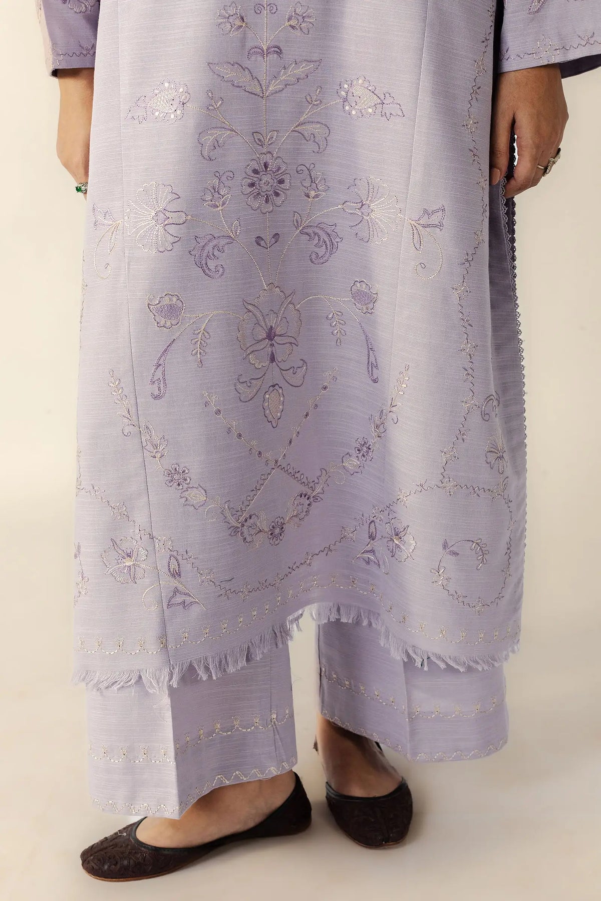 LAVELLE | Zara Shahjahan