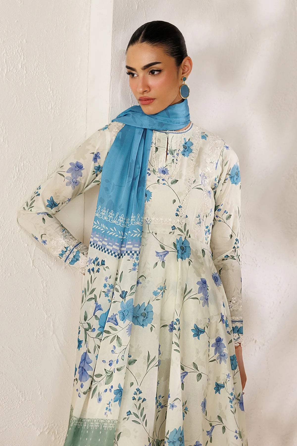 ESPR1343 | New In | Baroque