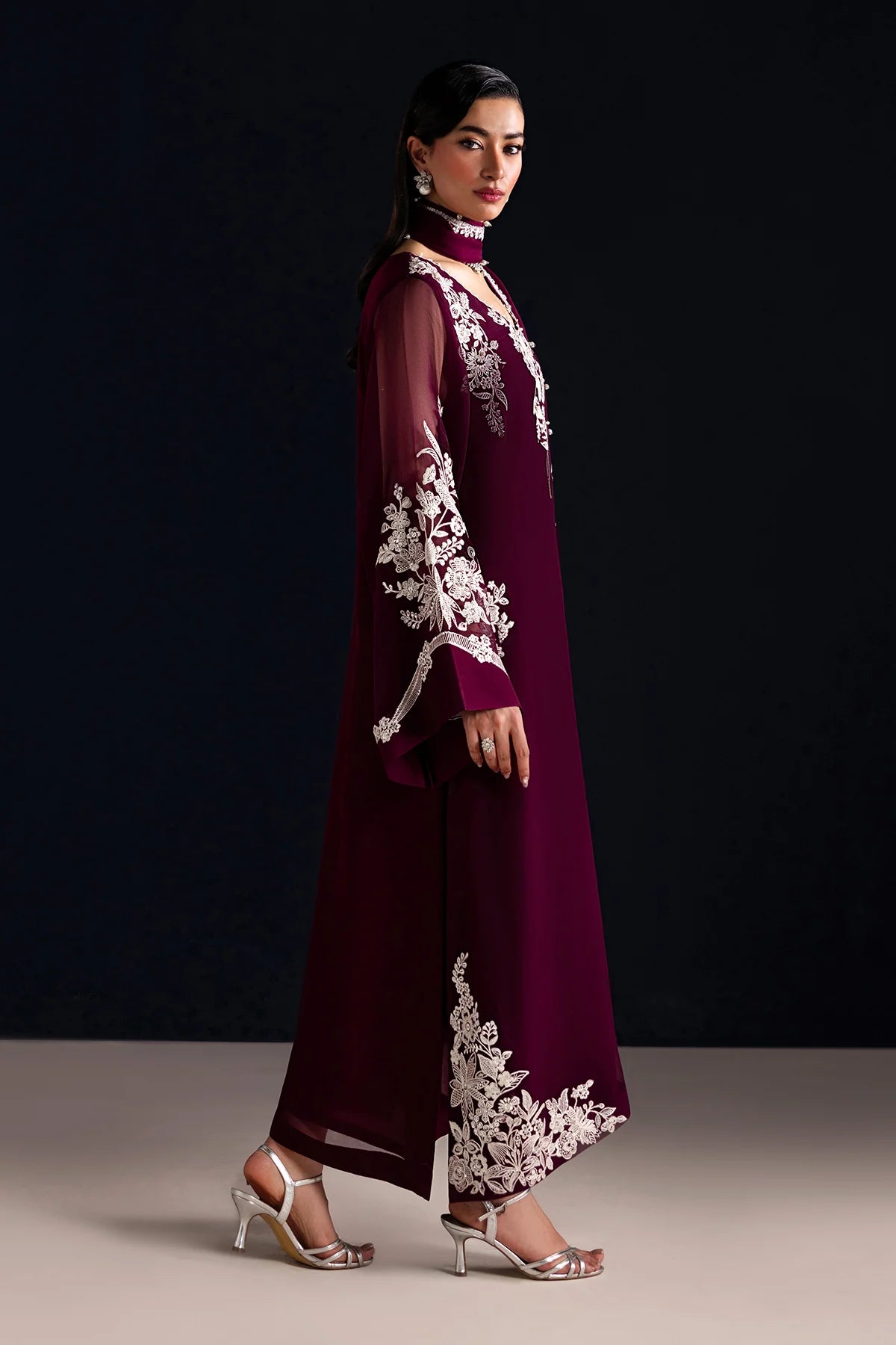 EFPR1322 | New In | Baroque