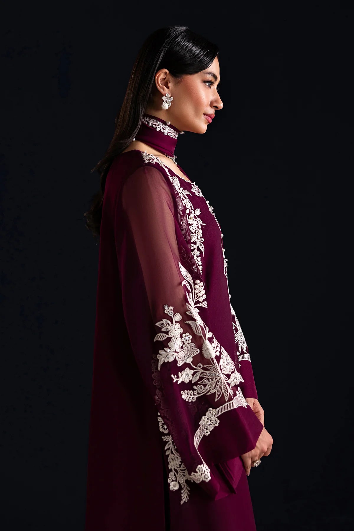 EFPR1322 | New In | Baroque