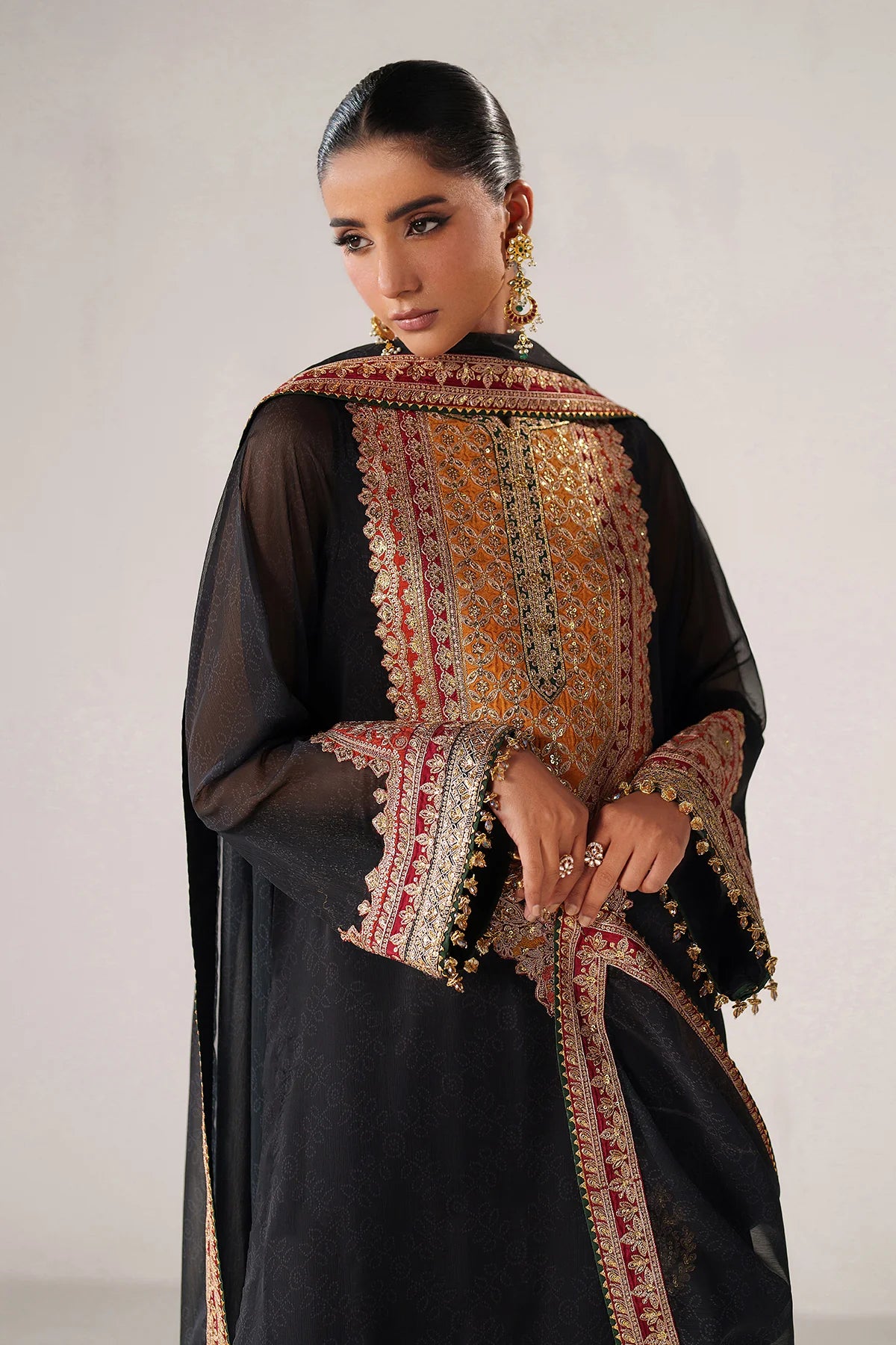 EFPR1246 | New In | Baroque