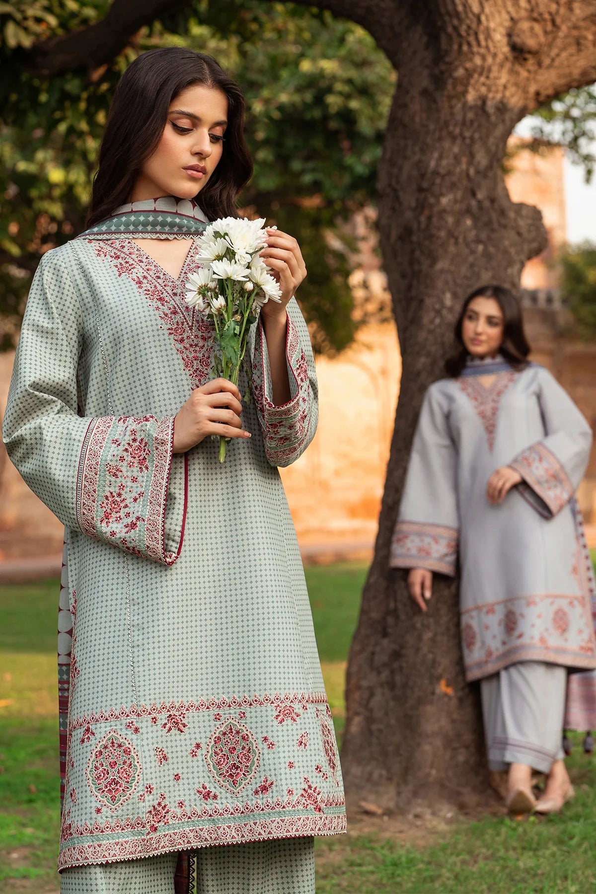 JZ-UW-D0081-0 | EMBROIDERED PREMIUM VISCOSE | Jazmin