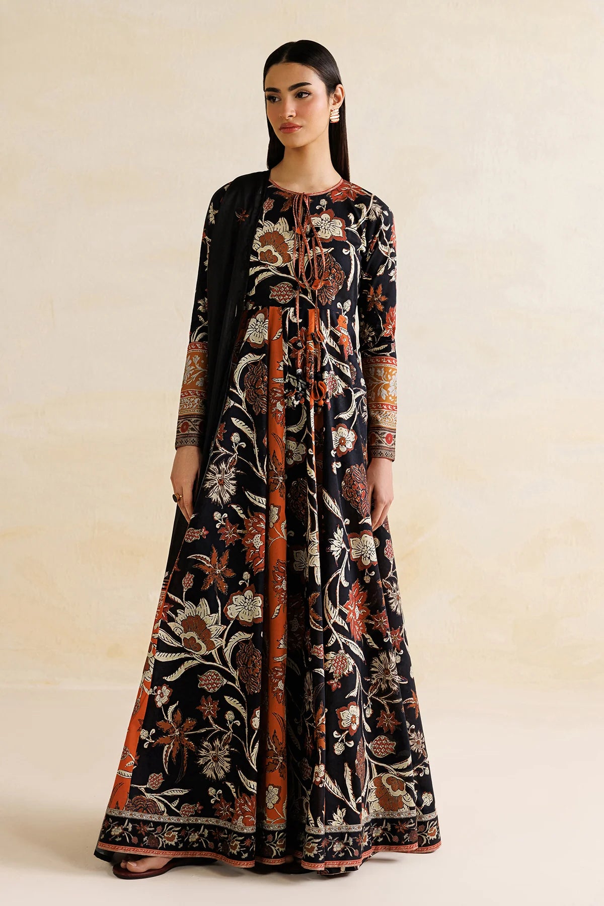 ESPR1332 | New In | Baroque