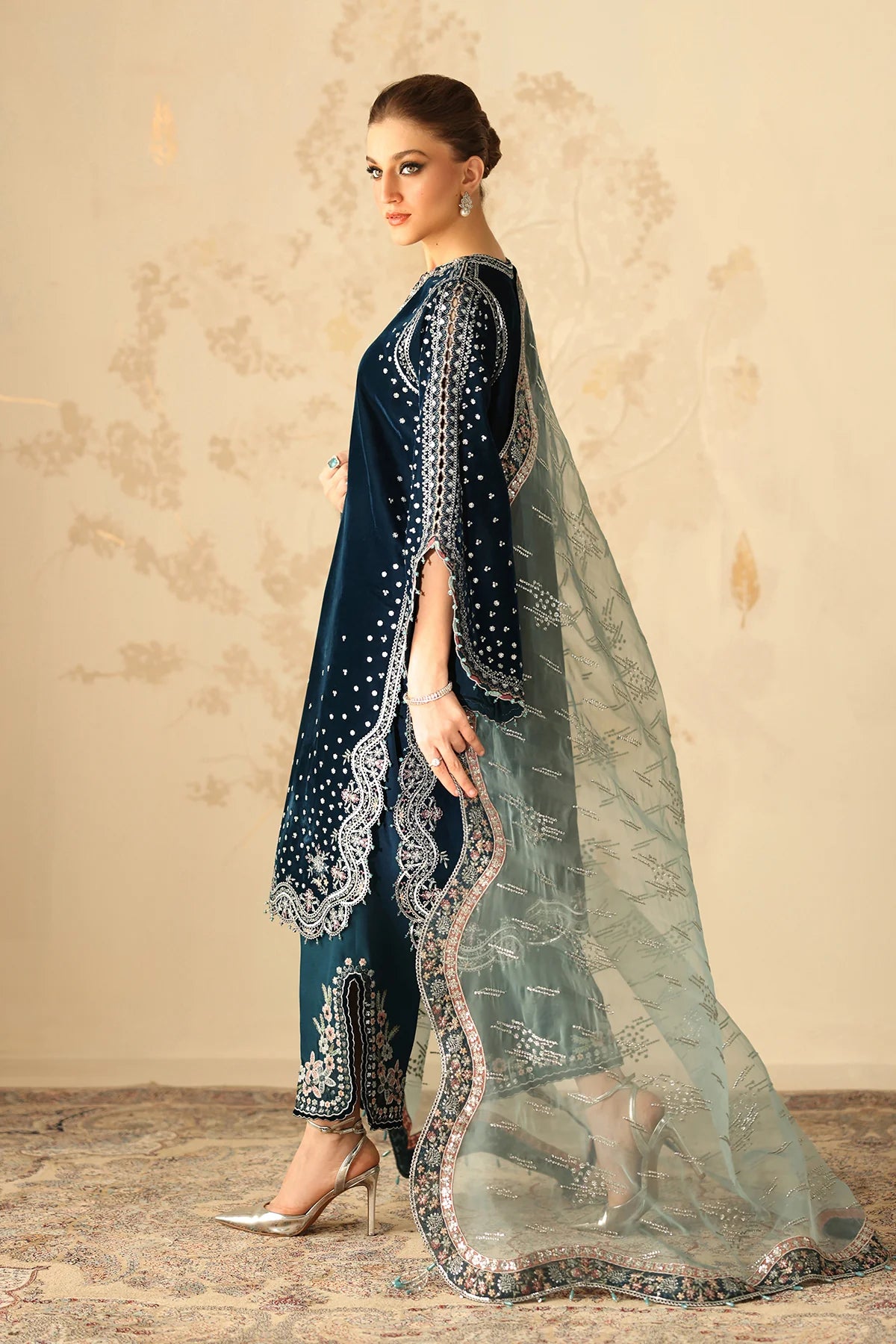 EMBROIDERED VELVET SF-4310 | Baroque