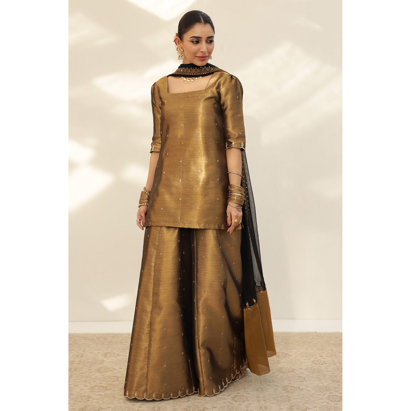 GOLDEN OUTFIT | DYOT | FESTIVE' 25
