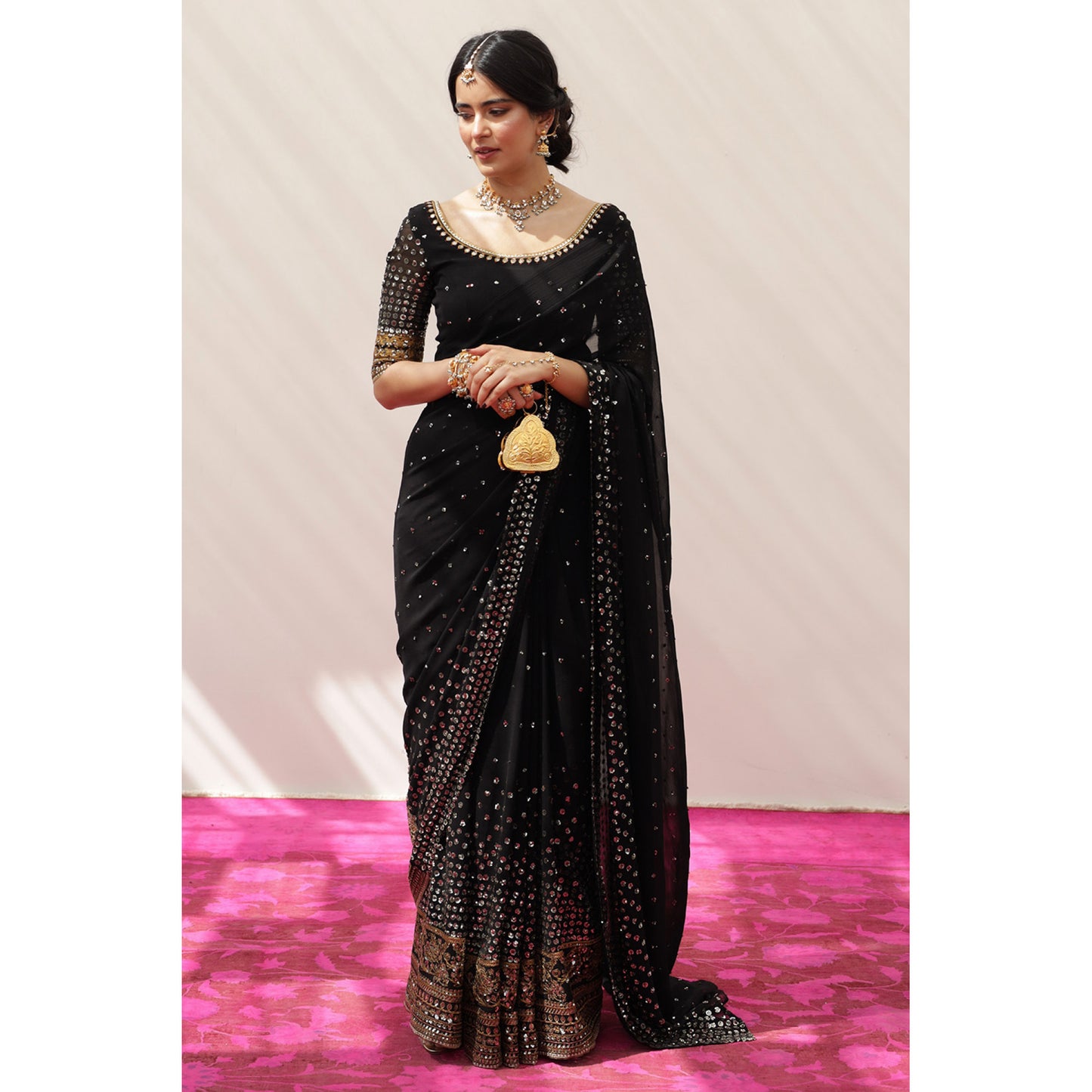 BLACK SAREE. | DYOT