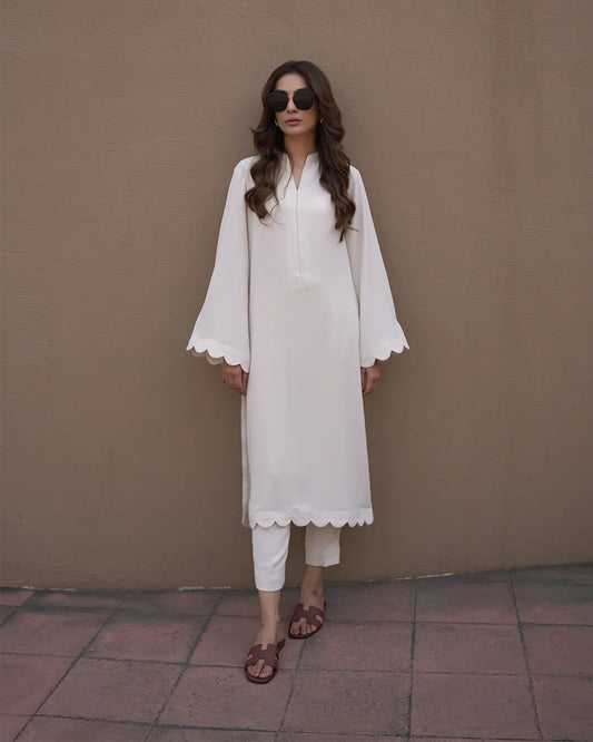 Antique White Vogue Set | LIRA