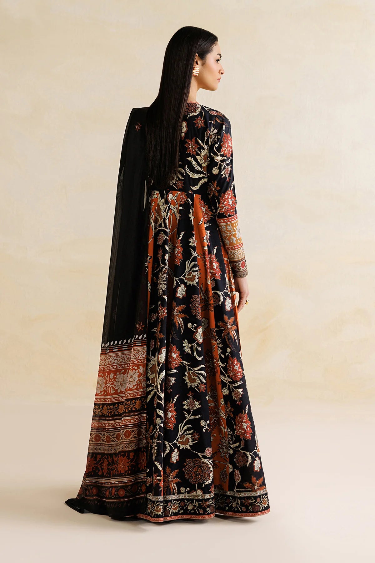 ESPR1332 | New In | Baroque