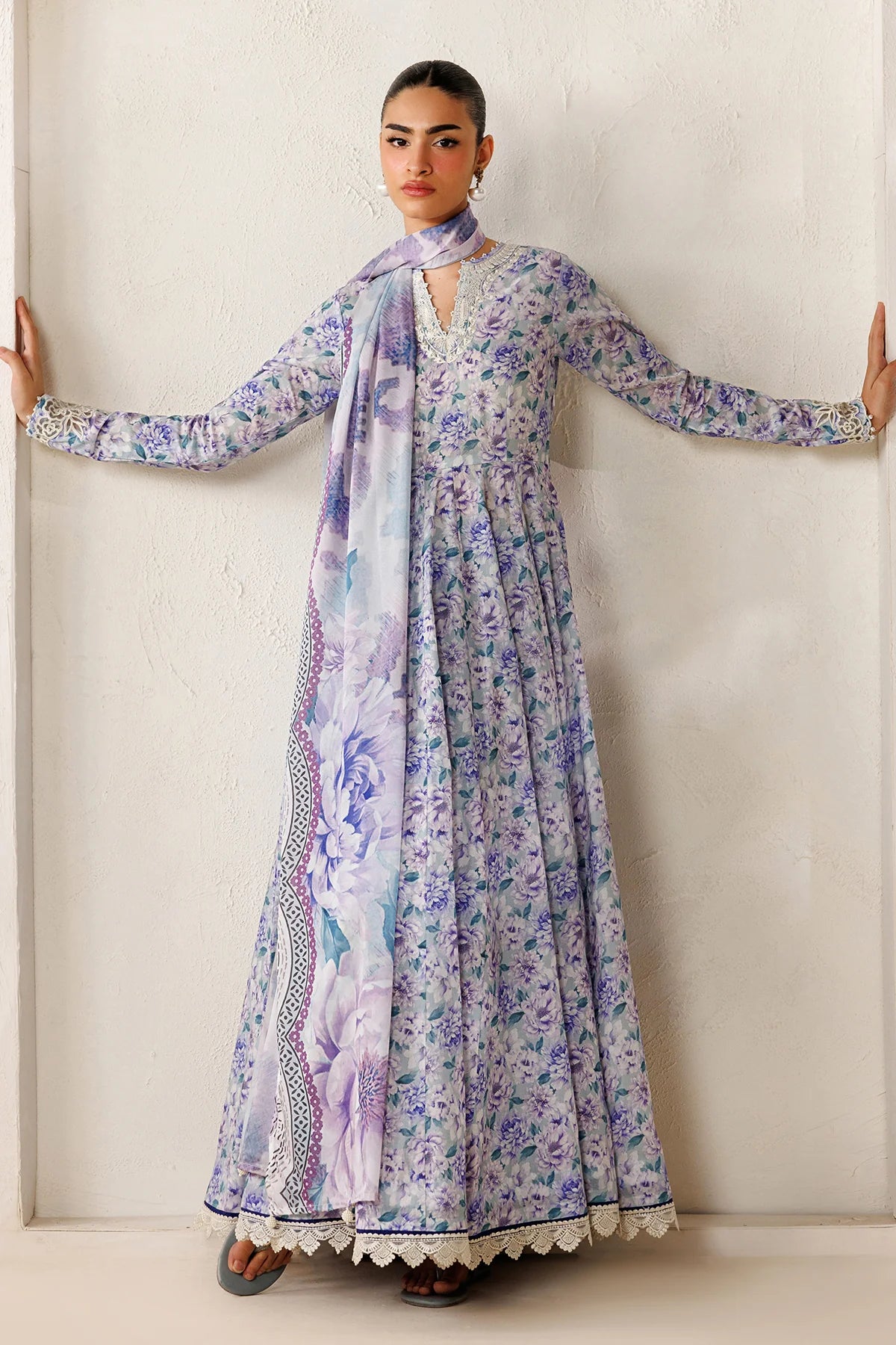 ESPR1347 | New In | Baroque