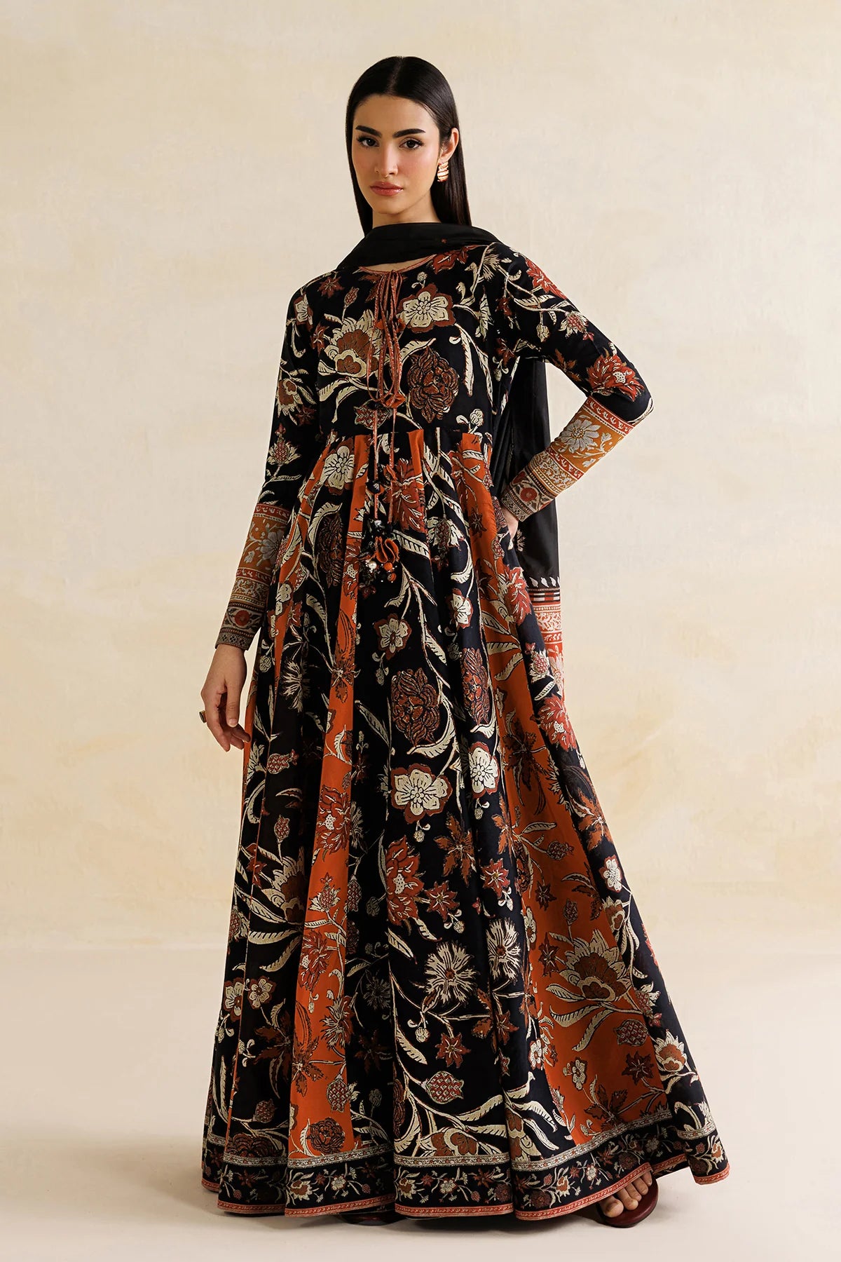 ESPR1332 | New In | Baroque