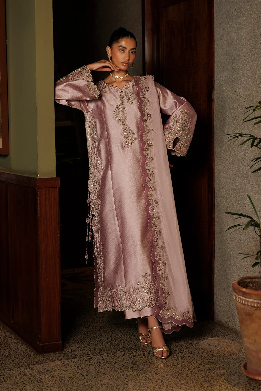UE-719 Embroidered Jacquard Sheesha Silk | Festive Formals ‘26 | Iznik