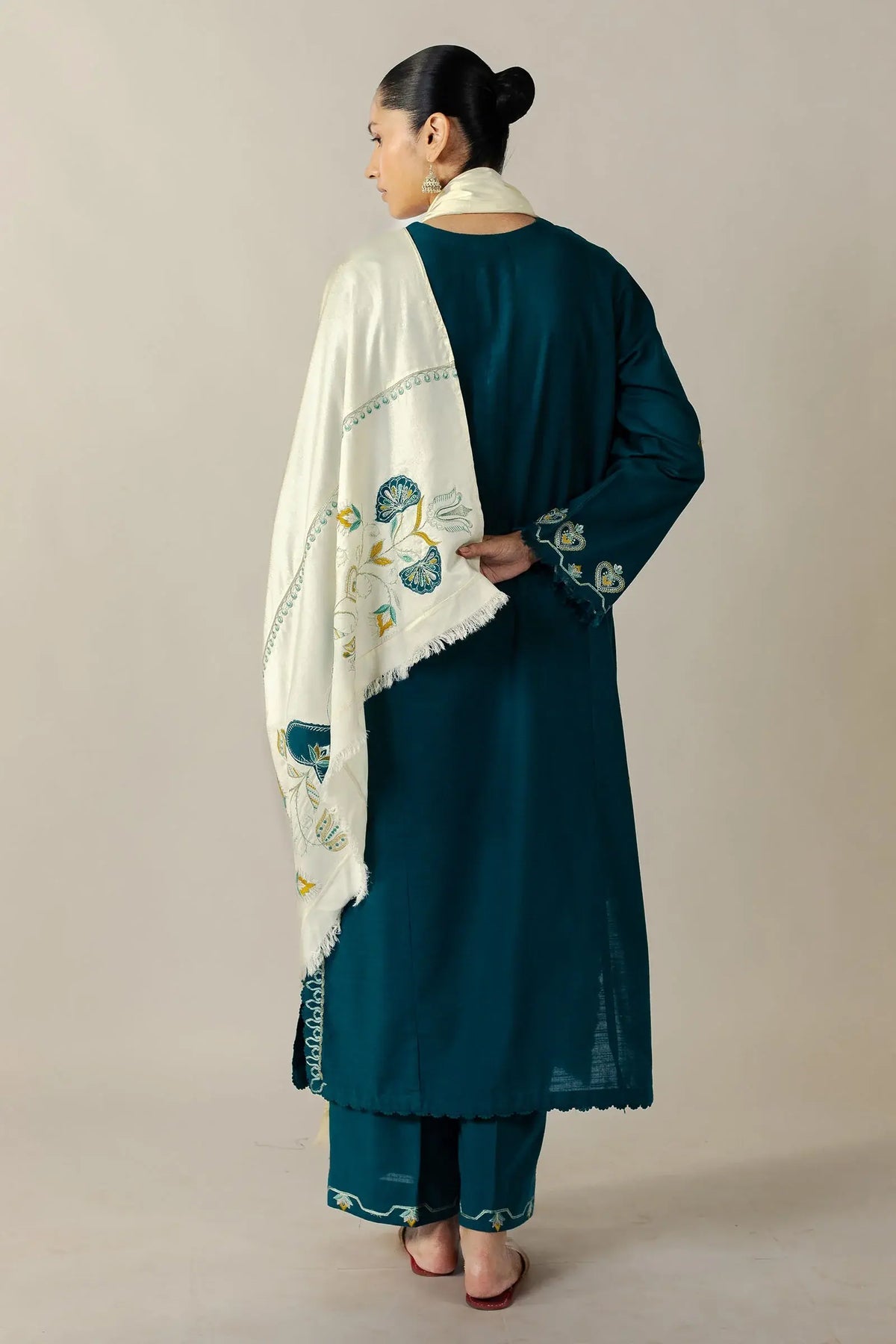 CYANNE | Zara Shahjahan