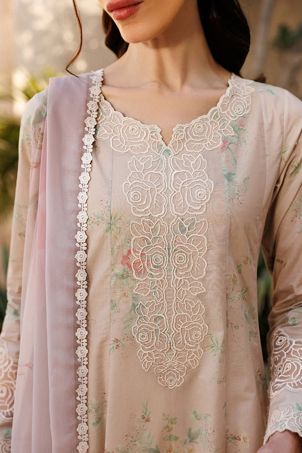 UE-673 Printed Lawn | Iznik