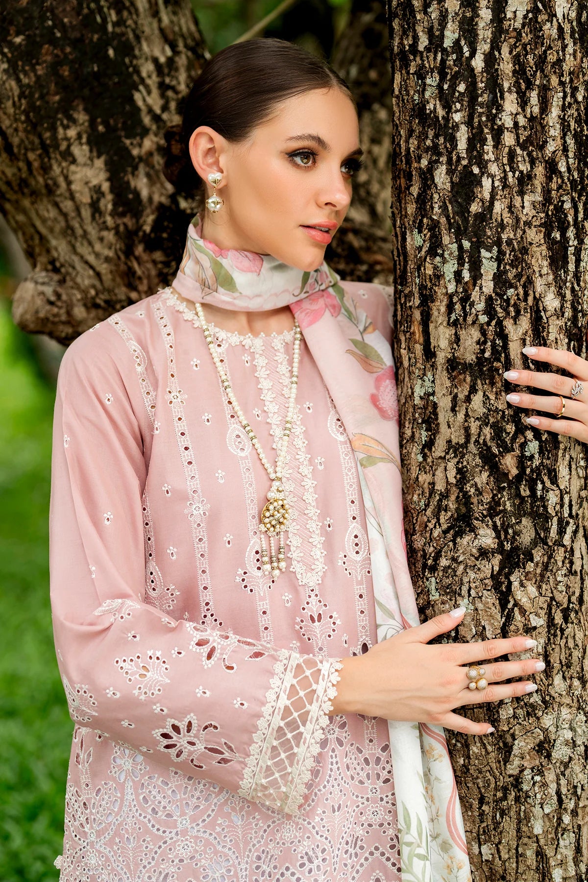 ESUF4264 | UNSTITCHED | Baroque