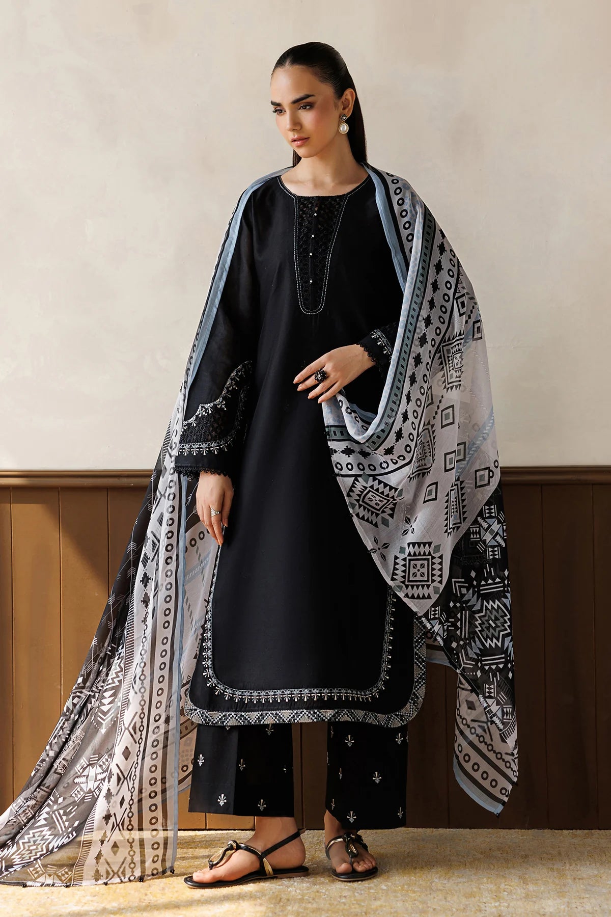 ESPR1366 | New In | Baroque