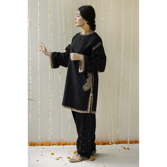 BLACK OUTFIT | DYOT