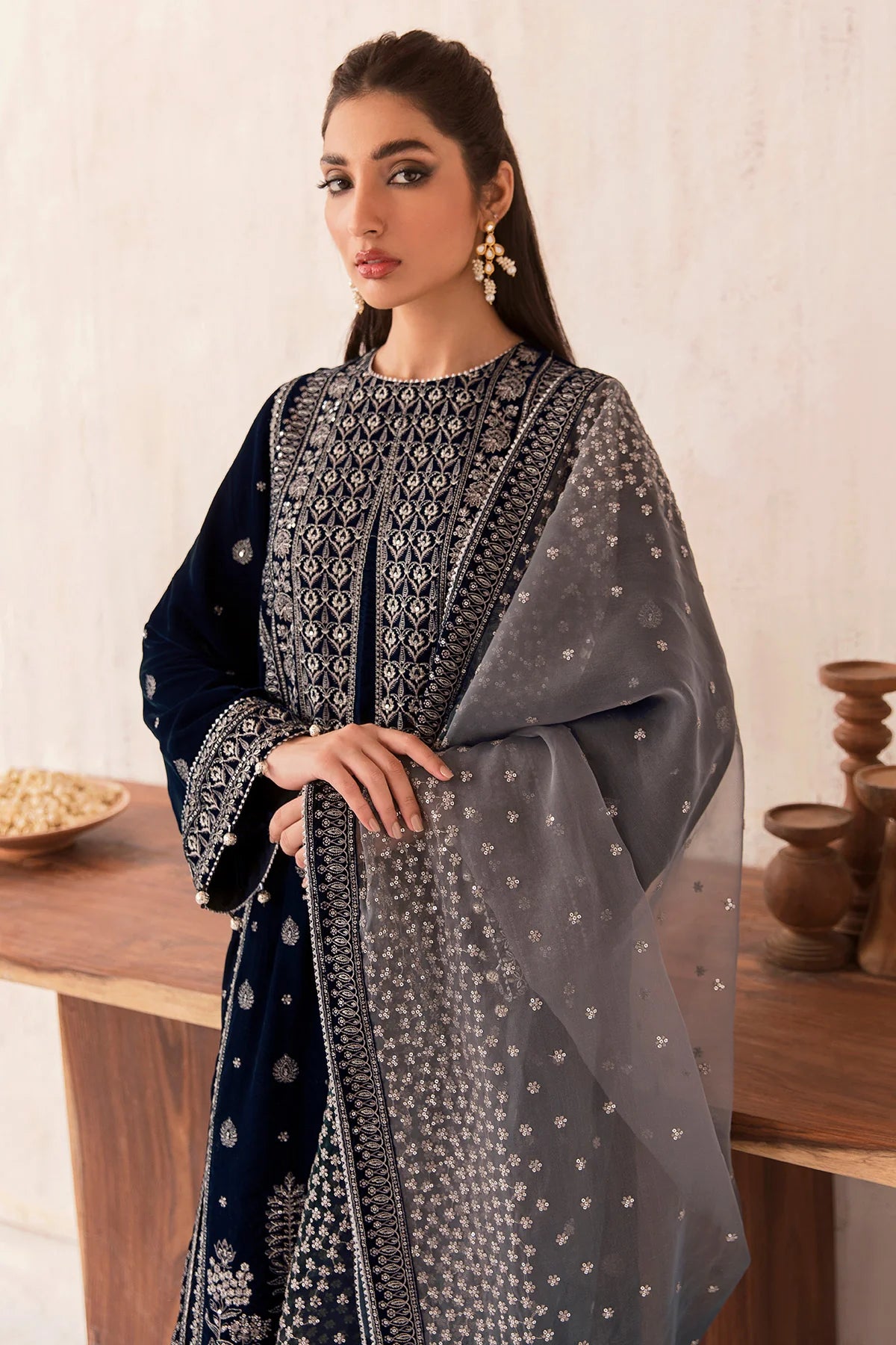 JZ-VF-D2003-0 | EMBROIDERED VELVET FORMAL | Jazmin