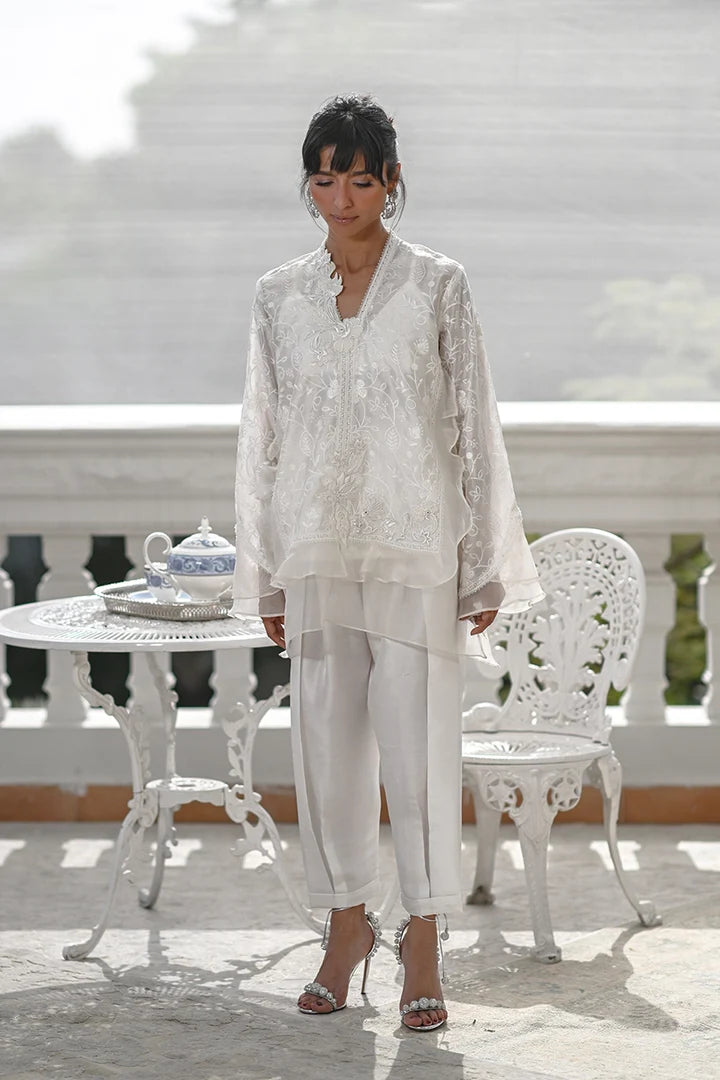 Dove | Luxe Edition '26 | Nadia Farooqui