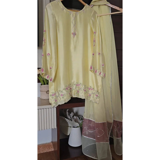ROSEPINK X BUTTERYELLOW | NIMRAH HAFSA