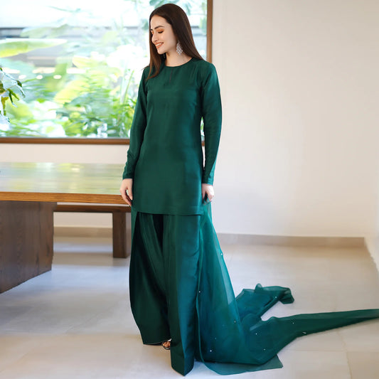 Signature Hue | SADAF KANWAL