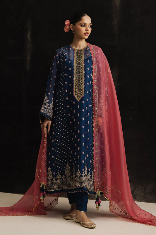 PARIZAAD | STUDIO PORTRAITS | Zara Shahjahan