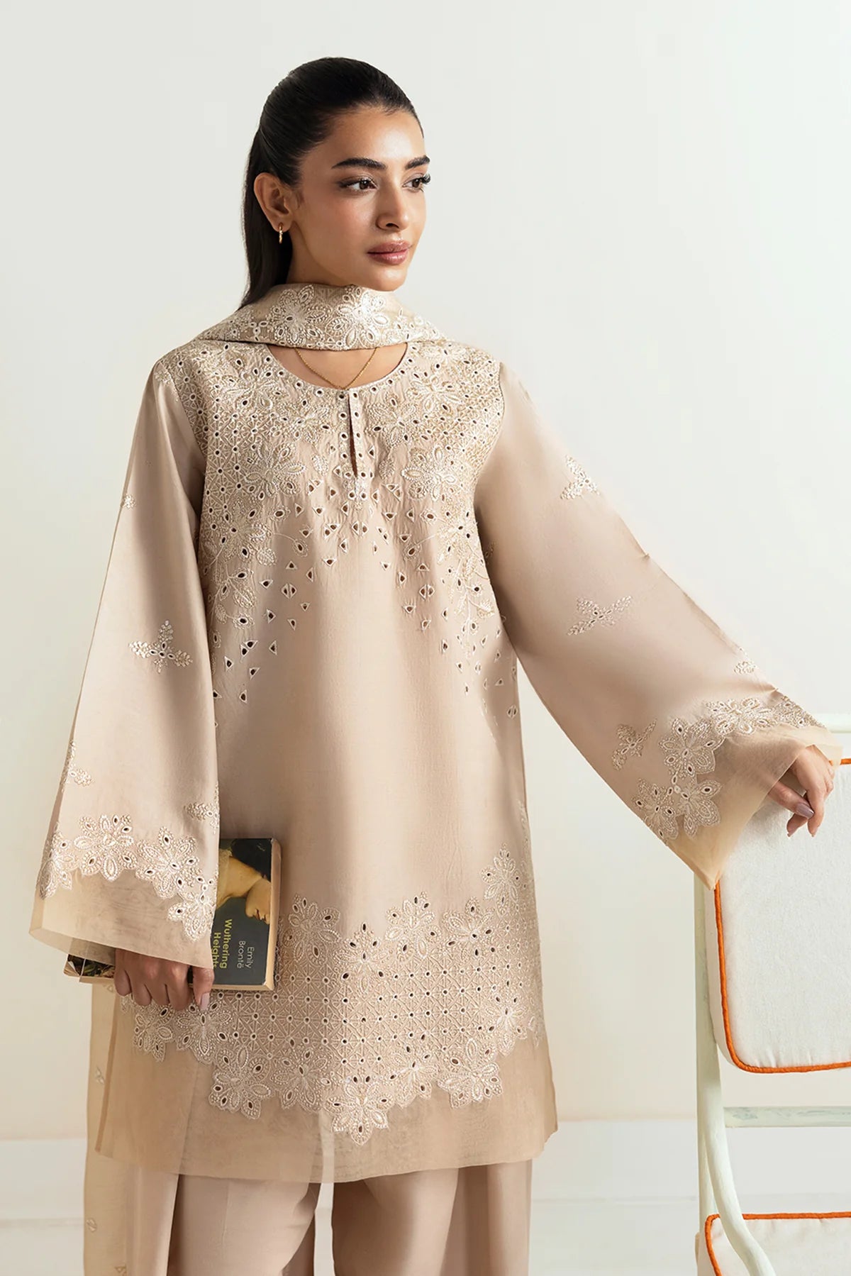Vanilla beige |  Afrozeh Basic Pret