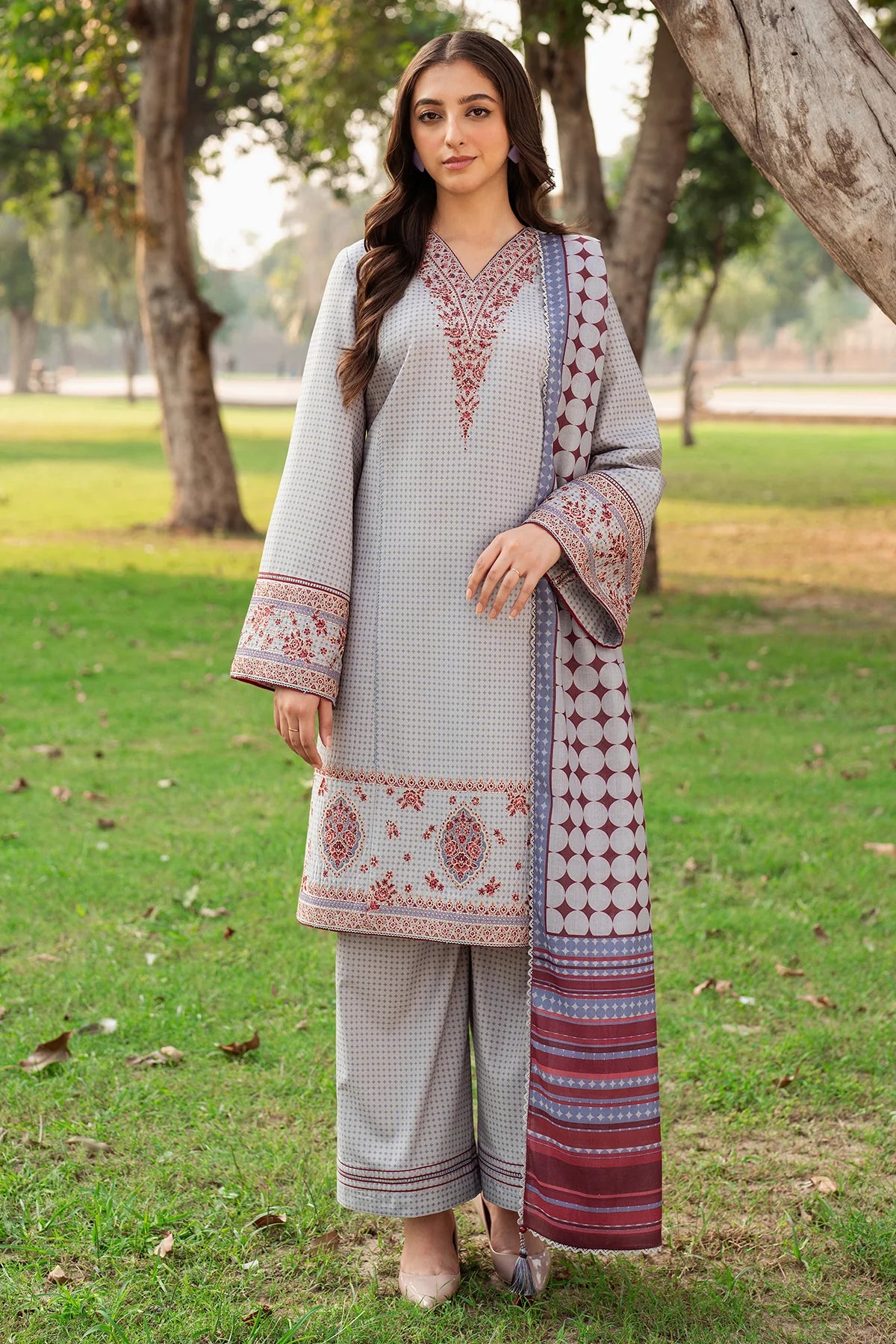 JZ-UW-D0081-0 | EMBROIDERED PREMIUM VISCOSE | Jazmin