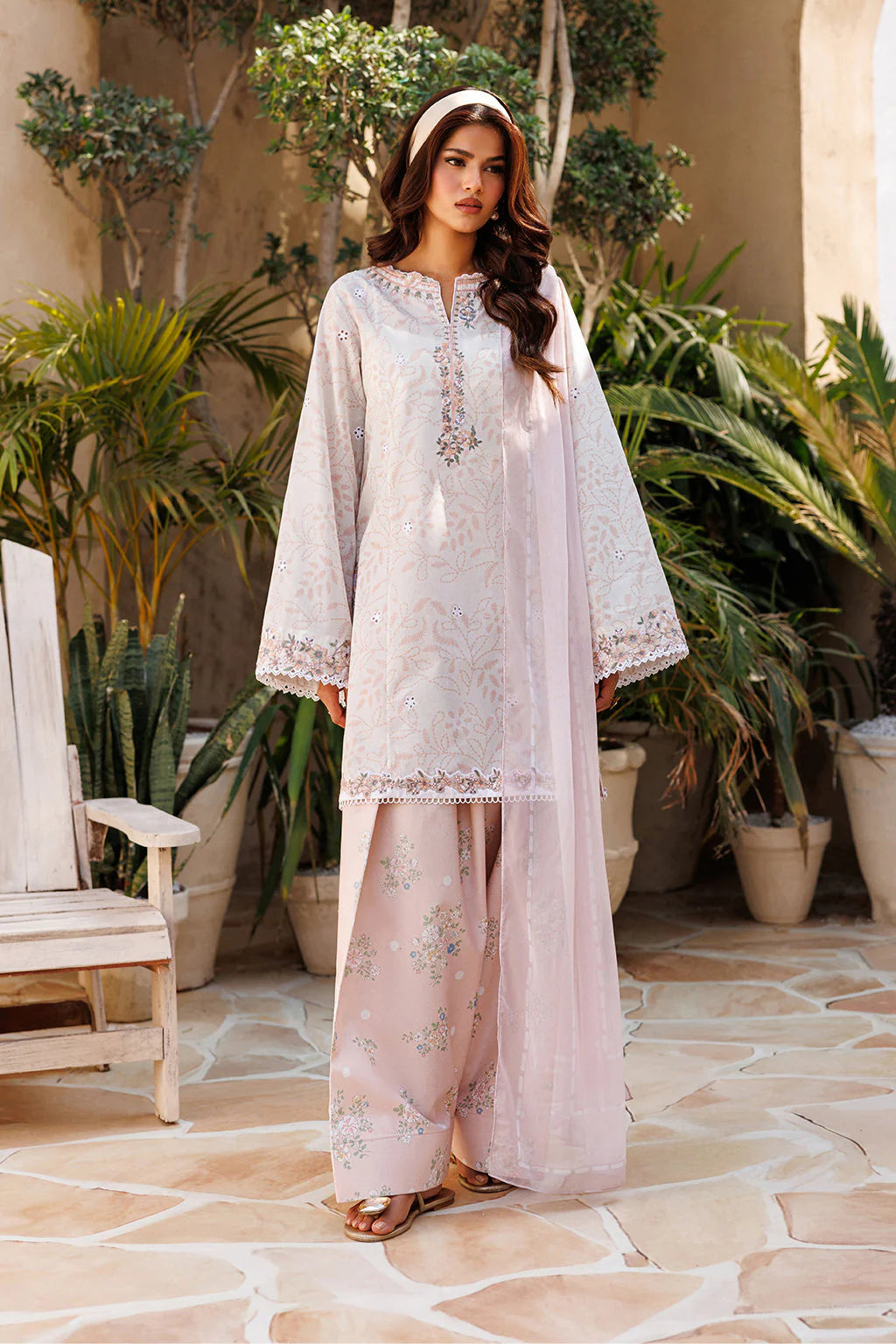 UE-670 Printed Lawn | Iznik