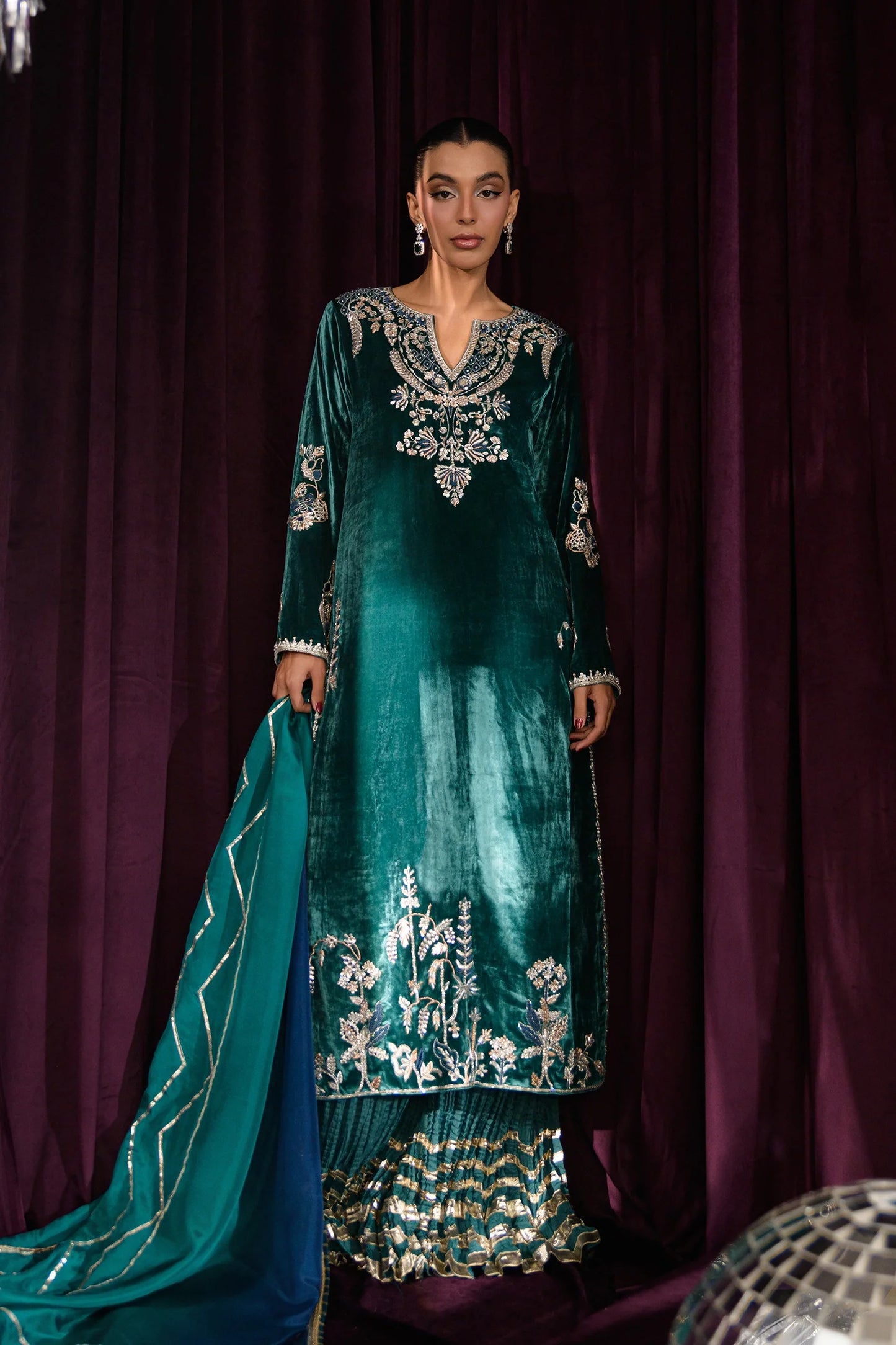 Skyline | Mara Velvet Luxe '25 | Flairs Studio