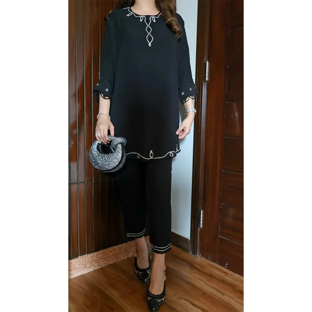 Black Oynx | NIMRAH HAFSA